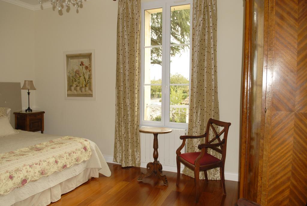 La Grande Maison Acomodação com café da manhã Bergerac Quarto foto